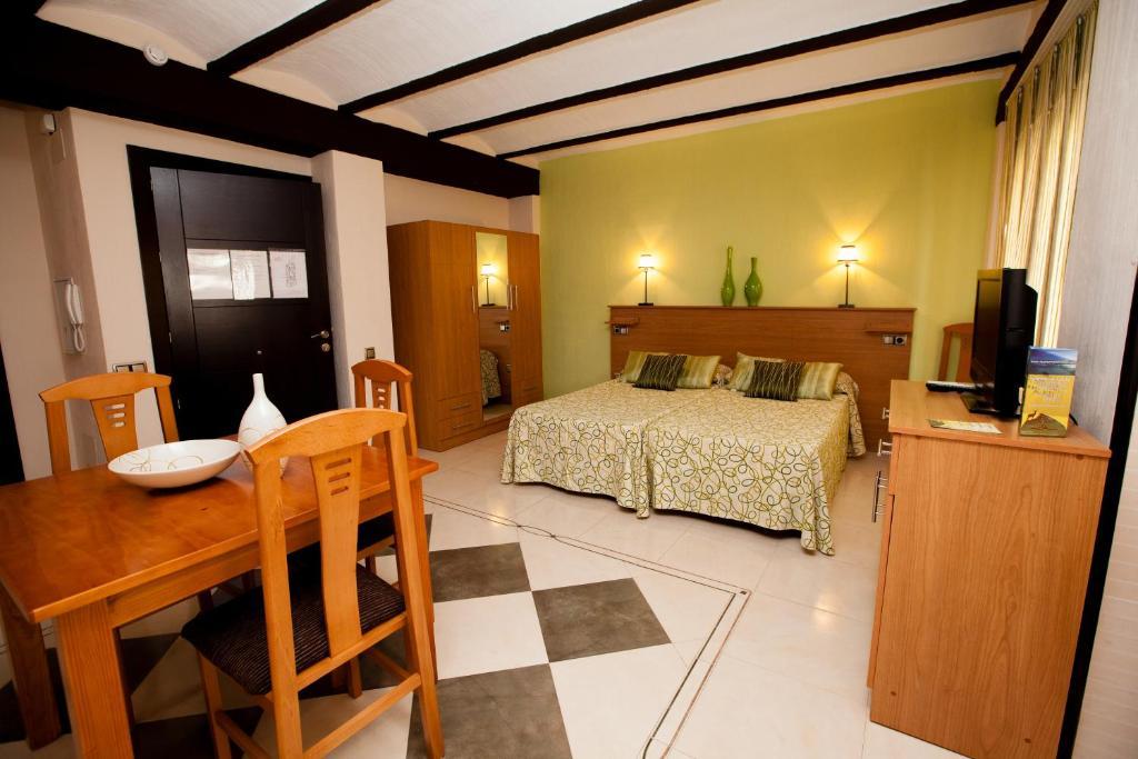 Apartahotel Al Alba Pozo Alcón Rum bild